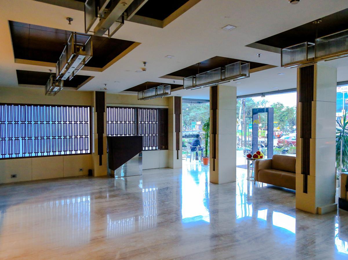 Oyo 6472 Hotel Metropolitan Vijayawada Ngoại thất bức ảnh