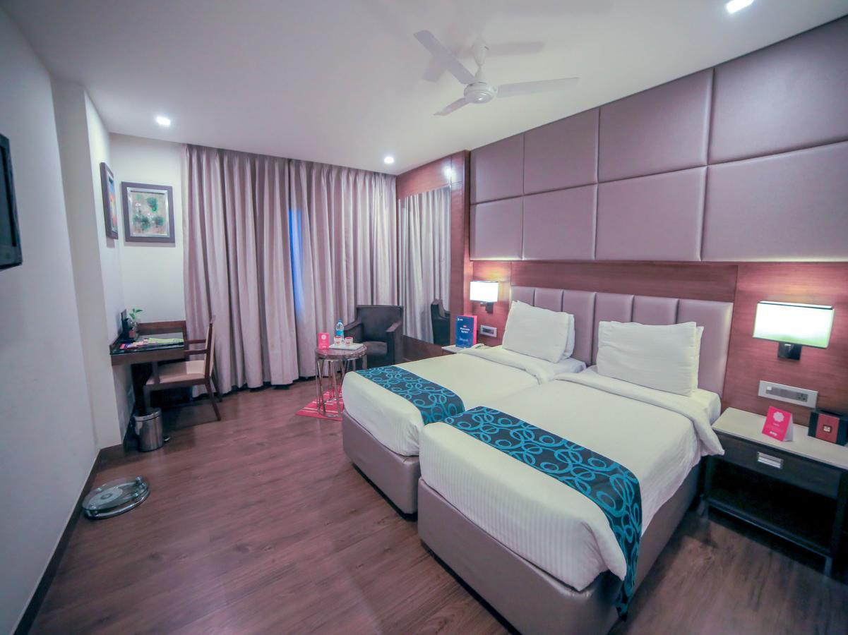 Oyo 6472 Hotel Metropolitan Vijayawada Ngoại thất bức ảnh