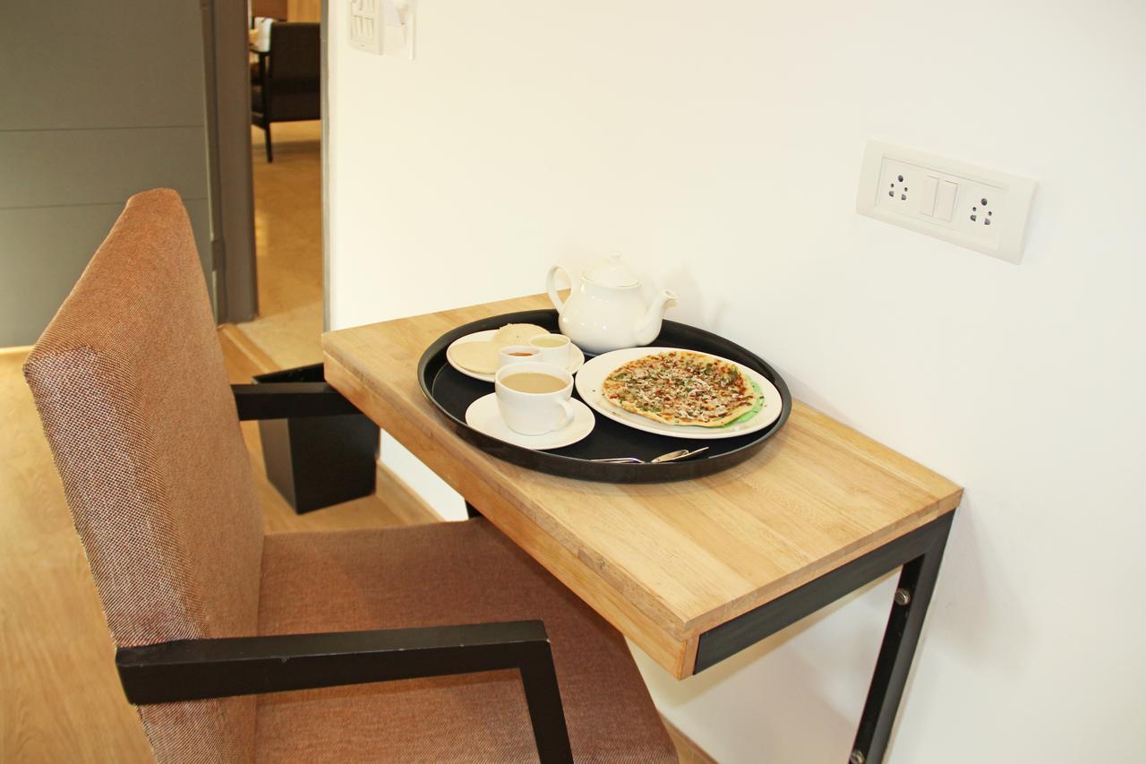 Oyo 6472 Hotel Metropolitan Vijayawada Ngoại thất bức ảnh